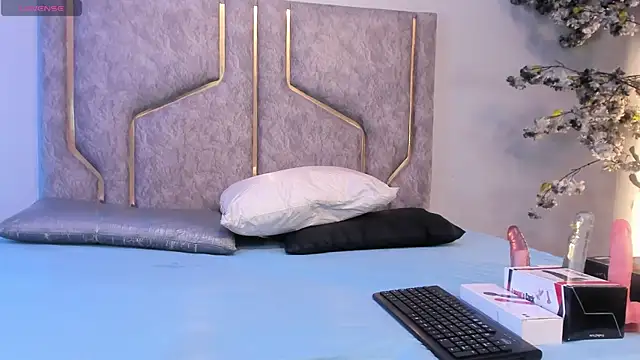 Snapshot of miaakittyy chatting on 05/30/26, 11:40 miaakittyy online show from 05/30/26, 11:40