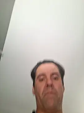 ELVISPRESI online show from 06/11/26, 05:05