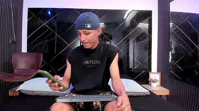 Snapshot of Camilo_Contreras chatting on 06/24/26, 07:57 Camilo Contreras online show from 06/24/26, 07:57
