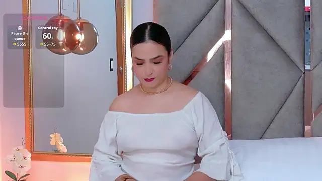 Snapshot of Laurent-Rose chatting on 07/03/26, 01:28 Laurent-Rose online show from 07/03/26, 01:28