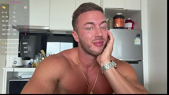 Snapshot of Leon_lovefitness chatting on 06/13/26, 03:37 Leon lovefitness online show from 06/13/26, 03:37