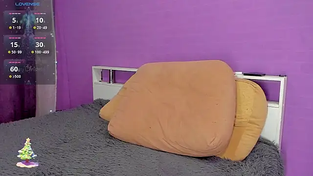 NicolePepper online show from 01/31/25, 06:03