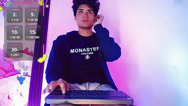 SophiaWild  online show from 05/23/26, 11:03