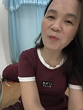 Snapshot of Lye_lovely chatting on 06/24/26, 02:49 Lye lovely online show from 06/24/26, 02:49