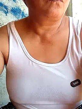 Snapshot of Bong_sexy chatting on 07/14/26, 03:22 Bong sexy online show from 07/14/26, 03:22