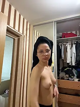 Snapshot of KameliaMur chatting on 05/29/26, 03:15 KameliaMur online show from 05/29/26, 03:15