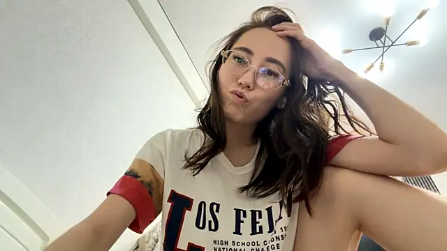 VickieTrudo online show from 06/29/26, 09:15