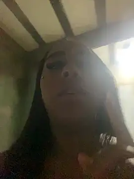 jhenannyy online show from 05/24/26, 06:51