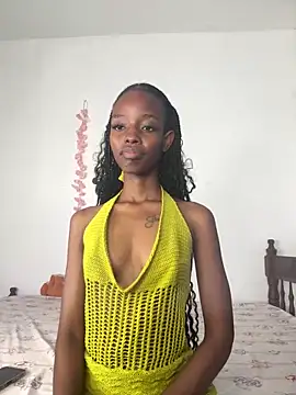 Snapshot of prettyzuriel chatting on 05/23/26, 12:53 prettyzuriel online show from 05/23/26, 12:53