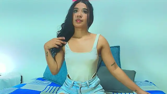 Snapshot of ashley_blazze chatting on 06/13/26, 11:41 ashley blazze online show from 06/13/26, 11:41