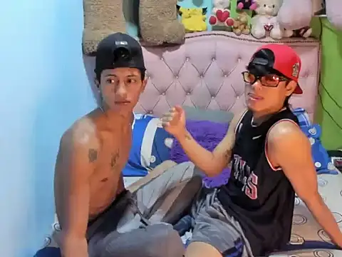 sexy guys23 online show from 06/08/26, 01:28
