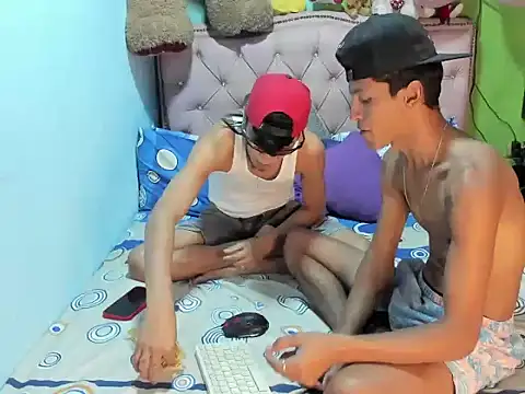 sexy guys23 online show from 06/11/26, 12:32