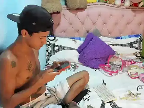 sexy guys23 online show from 06/16/26, 11:40