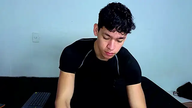 Luke Muscle online show from 06/02/26, 01:13