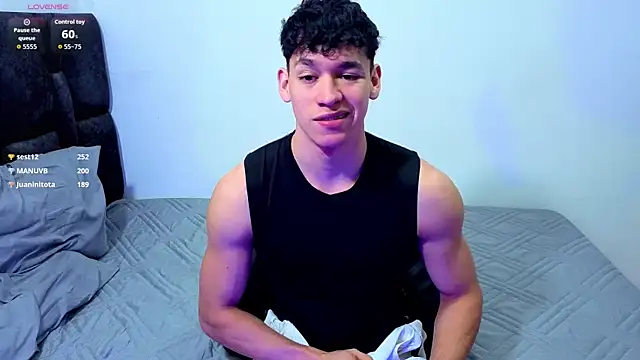 Luke Muscle online show from 07/10/26, 01:36