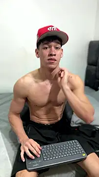 Luke Muscle online show from 07/15/26, 01:38
