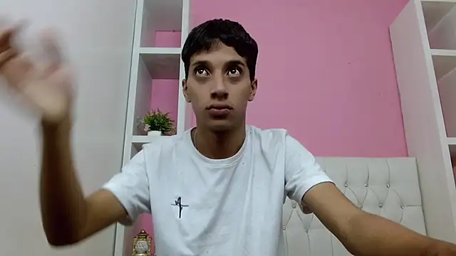 Snapshot of jl_brayan12 chatting on 05/27/26, 08:06 jl brayan12 online show from 05/27/26, 08:06