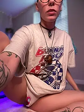 Snapshot of lil_martian chatting on 01/17/26, 07:39 lil martian online show from 01/17/26, 07:39