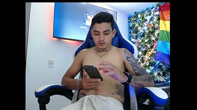 Snapshot of Dantethomsonn chatting on 05/27/26, 02:52 Dantethomsonn online show from 05/27/26, 02:52