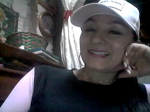 Snapshot of Anlly_garcia002 chatting on 05/22/26, 09:42 Anlly garcia002 online show from 05/22/26, 09:42