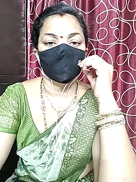 Snapshot of Leela_555 chatting on 06/21/26, 02:14 Leela 555 online show from 06/21/26, 02:14