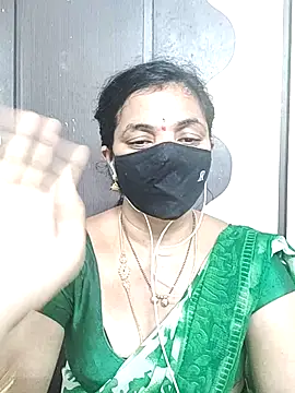 Snapshot of Leela_555 chatting on 06/25/26, 08:35 Leela 555 online show from 06/25/26, 08:35
