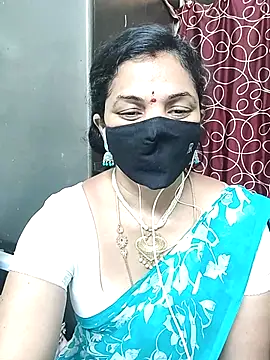 Snapshot of Leela_555 chatting on 07/06/26, 05:15 Leela 555 online show from 07/06/26, 05:15
