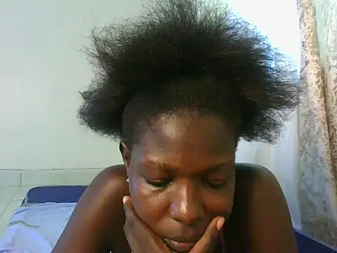 Snapshot of shugabaibe chatting on 05/26/26, 10:33 shugabaibe online show from 05/26/26, 10:33