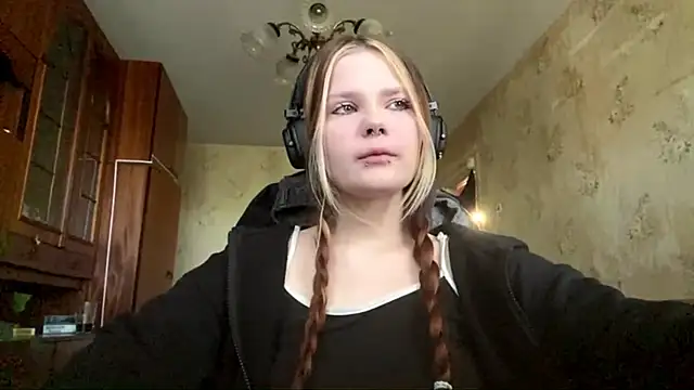 SusanaLeichty online show from 05/27/26, 07:16