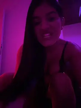 Snapshot of ana_belle69 chatting on 06/06/26, 07:29 ana belle69 online show from 06/06/26, 07:29