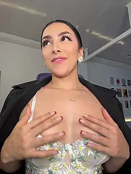  Kimberlyclars online show from 05/27/26, 01:57