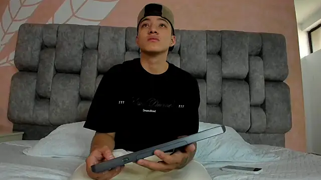 wesley boyy  online show from 05/29/26, 08:40