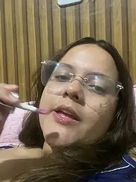 Snapshot of Laryssinha_69 chatting on 06/30/26, 01:06 Laryssinha 69 online show from 06/30/26, 01:06