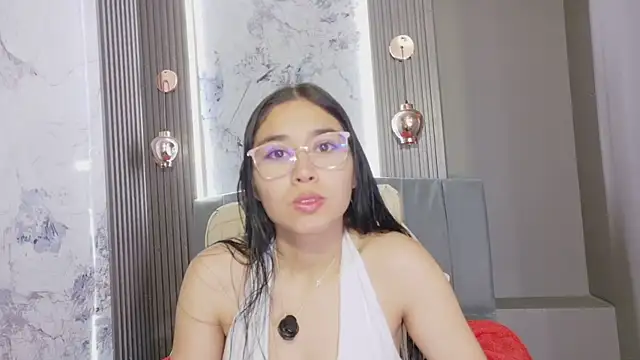 Snapshot of adaira31 chatting on 07/18/26, 01:48 adaira31 online show from 07/18/26, 01:48