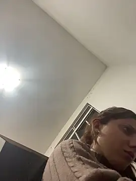 Snapshot of ruivinha_uai chatting on 06/16/26, 10:34 ruivinha uai online show from 06/16/26, 10:34