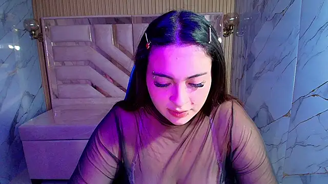 Snapshot of Kiara_Moon_r chatting on 07/07/26, 06:47 Kiara Moon r online show from 07/07/26, 06:47