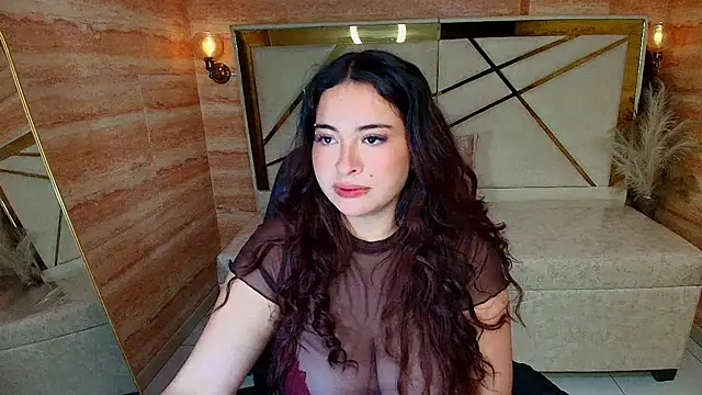 Snapshot of Kiara_Moon_r chatting on 07/15/26, 03:23 Kiara Moon r online show from 07/15/26, 03:23