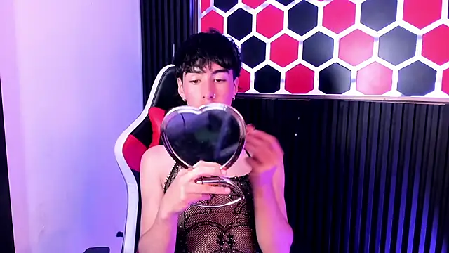 Snapshot of SantyFoxxs chatting on 06/06/26, 03:44 SantyFoxxs online show from 06/06/26, 03:44