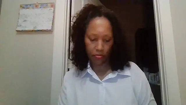 MsDeeLive online show from 05/26/26, 04:52