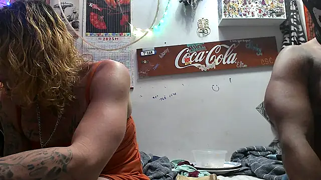 VanillaSnowcones online show from 06/15/26, 12:24