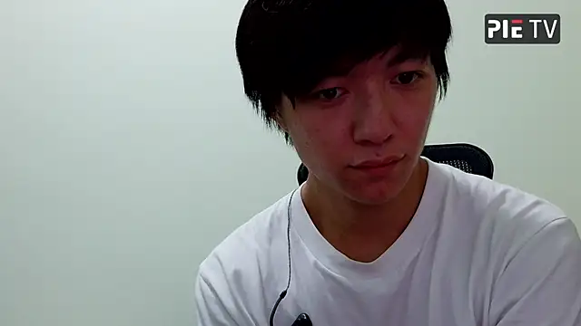 pie-001 online show from 05/27/26, 02:03