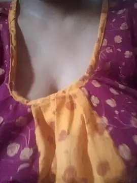 Snapshot of Desi_mona786 chatting on 05/26/26, 02:07 Desi mona786 online show from 05/26/26, 02:07