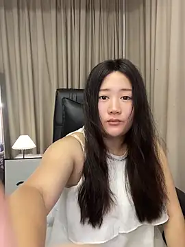 Luckysisi-s online show from 06/20/26, 02:25