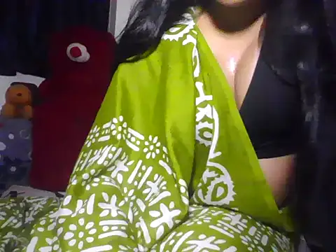 Snapshot of Aalya_B chatting on 06/14/26, 04:31 Aalya B online show from 06/14/26, 04:31