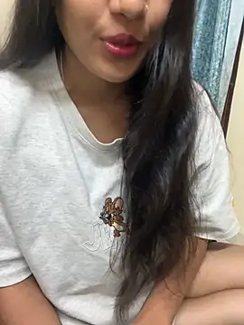 Snapshot of Aalya_B chatting on 07/13/26, 10:51 Aalya B online show from 07/13/26, 10:51
