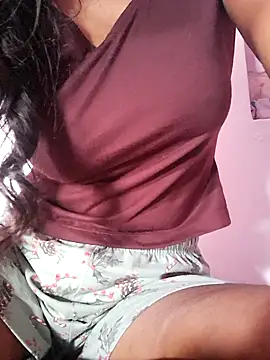 Snapshot of Miss_Inayat chatting on 05/28/26, 10:56 Miss Inayat online show from 05/28/26, 10:56