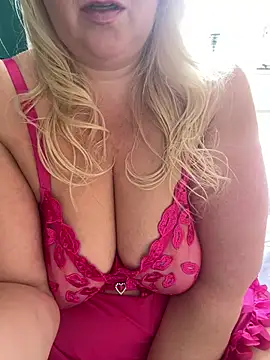 Snapshot of SoftThickAngel chatting on 06/15/26, 02:30 SoftThickAngel online show from 06/15/26, 02:30