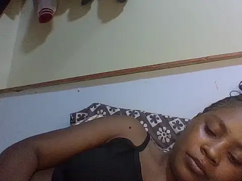 Snapshot of Prettydoll2 chatting on 05/28/26, 08:28 Prettydoll2 online show from 05/28/26, 08:28