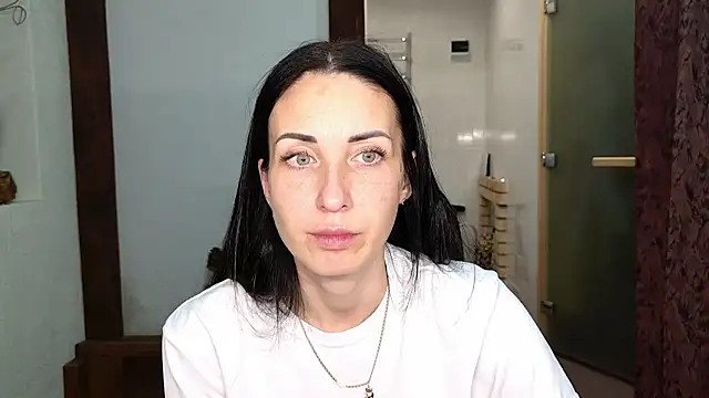 BouncySweety online show from 11/17/25, 07:52