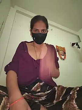 Snapshot of Neha-ji chatting on 06/05/26, 09:26 Neha-ji online show from 06/05/26, 09:26